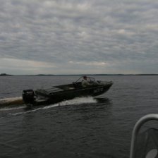 он на ней как Шумахер по морю