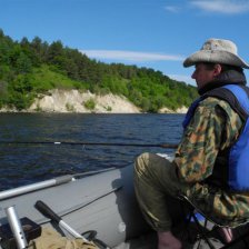 местечко кашерное нашли для стоянки прям на большой воде