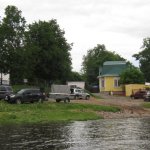 Тут и щучка прицепилась