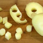 Оказывается карась кидается на картошку!